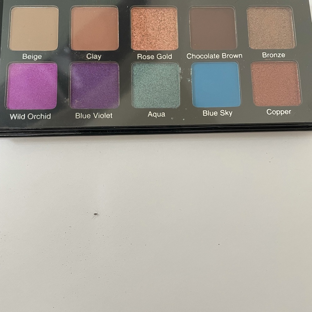 Violet Voss eyeshadow bundle - Picture 3 of 4